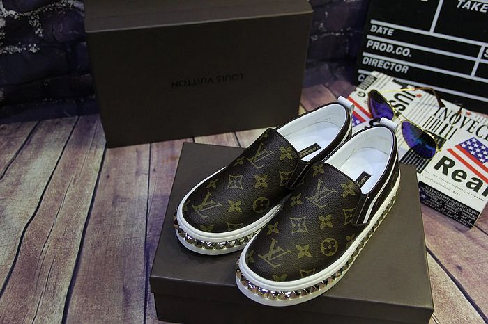 LV Loafers Women--002